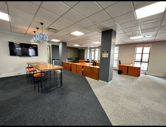 574M² OFFICE TO LET IN ROSEBANK